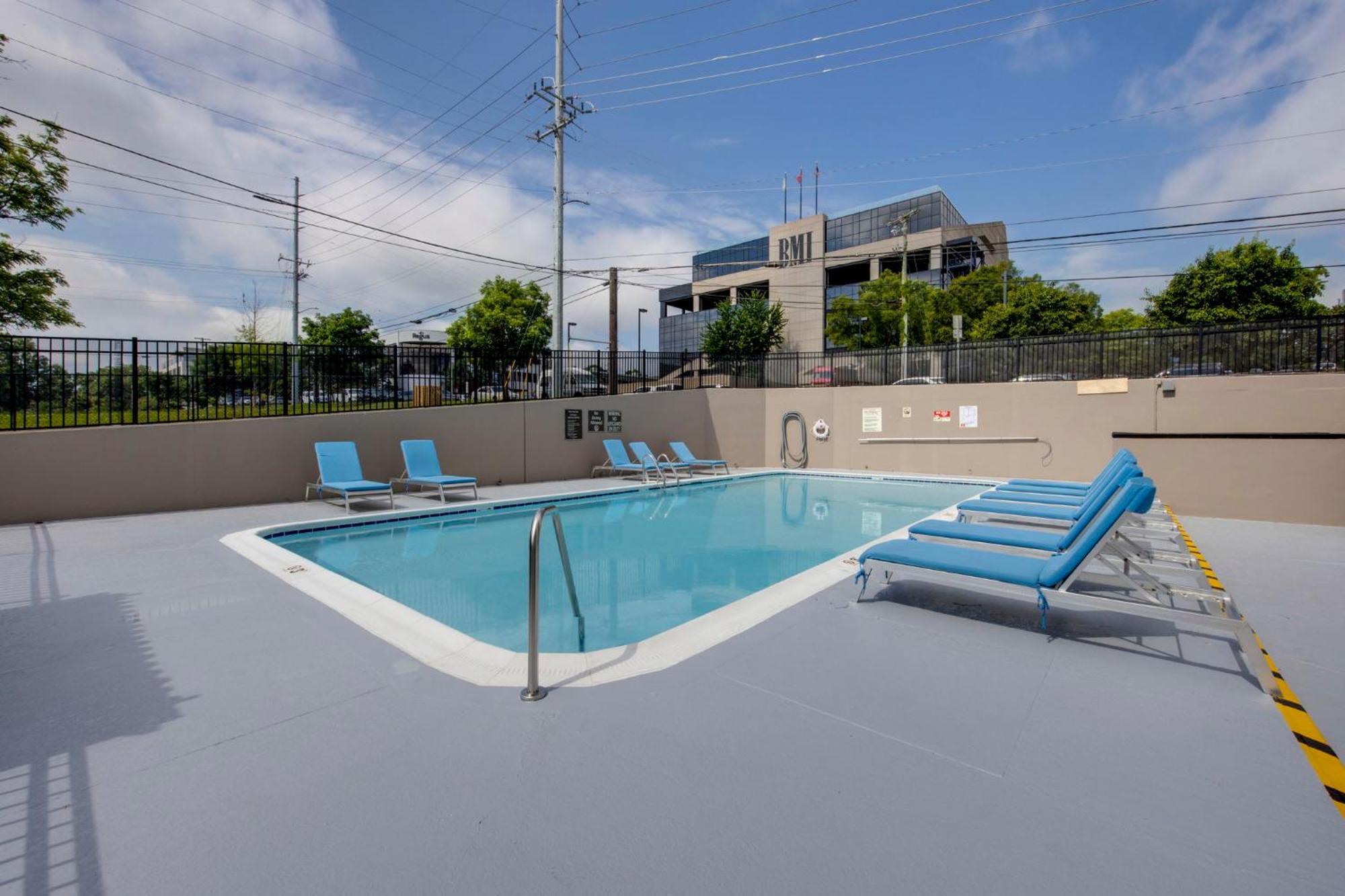 Best Western Downtown Plus Music Row Нэшвилл Экстерьер фото