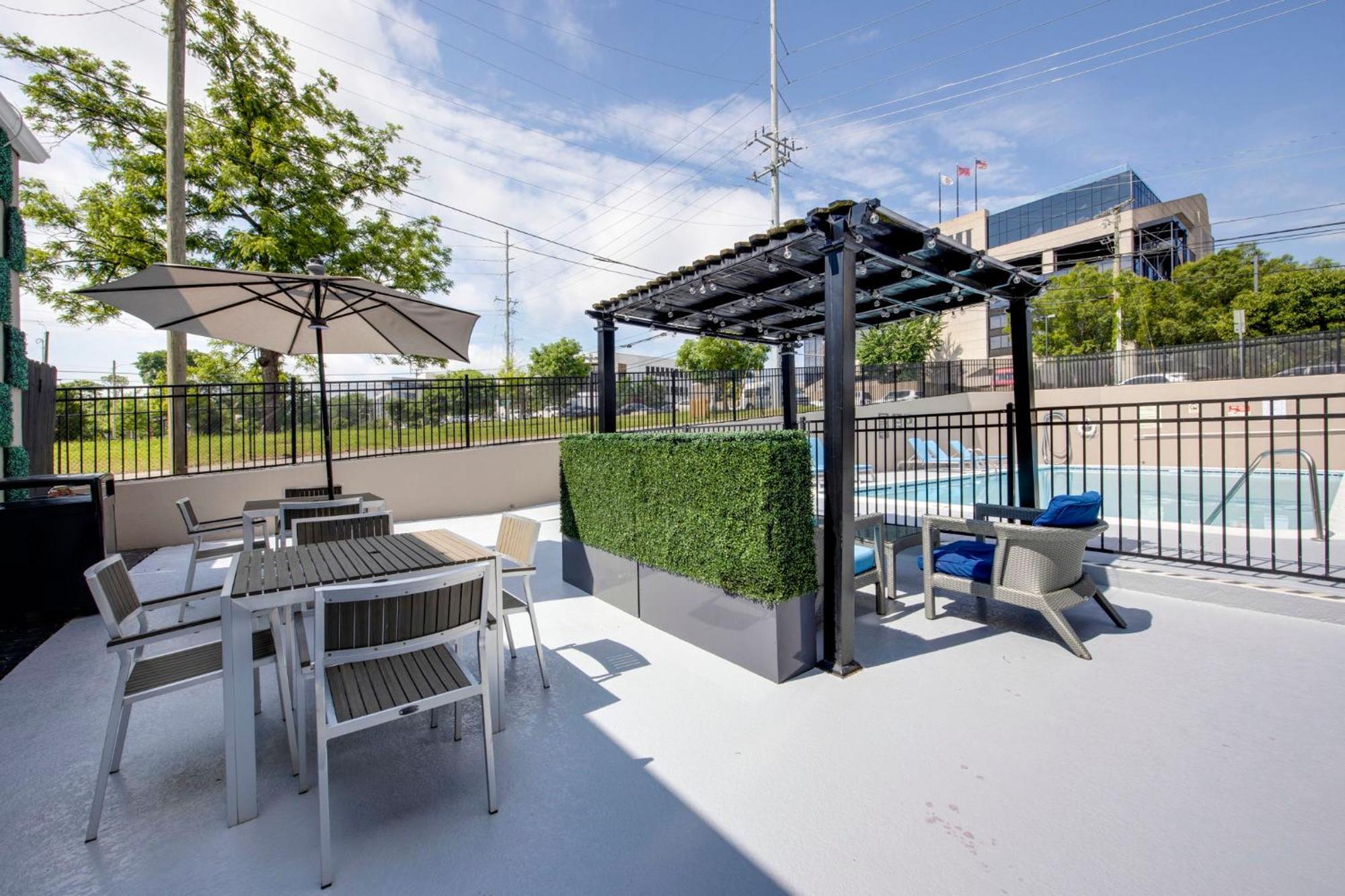 Best Western Downtown Plus Music Row Нэшвилл Экстерьер фото